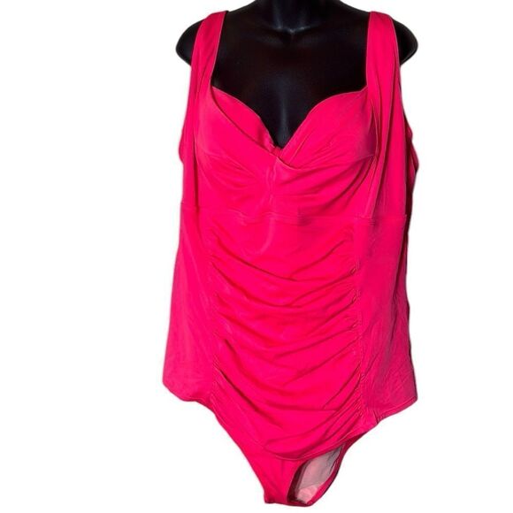 Torrid one piece bathing suit hot pink ruched built in bra 4x cut out back - Picture 1 of 9